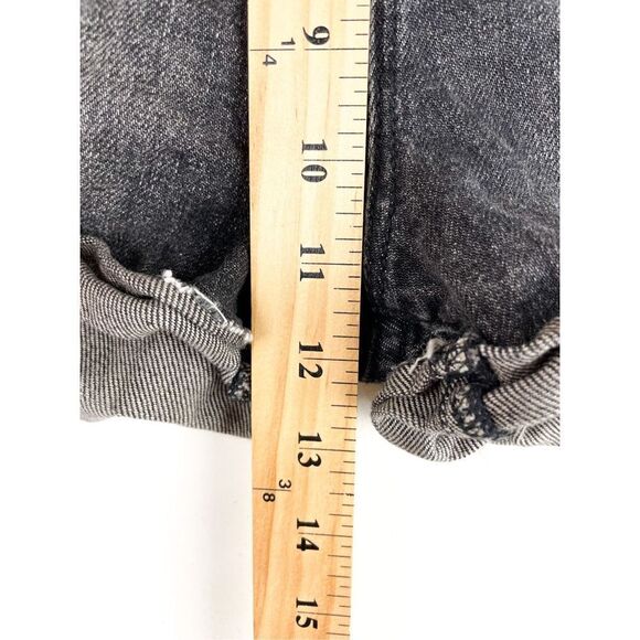 UO BDG Mom High Rise Shorts Black Distressed Cuffed Size 24 W - Picture 6 of 10